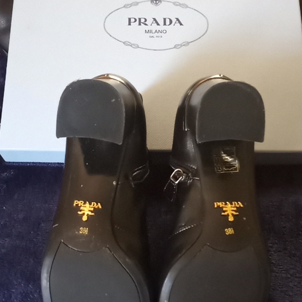 Ankle boots
